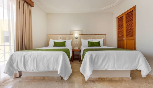 Habitación estándar doble, 2 camas dobles