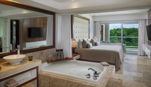 The Reserve Master Suite Nature View