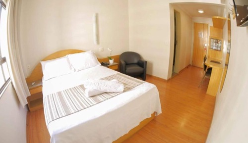 Habitación estándar con 1 cama doble o 2 individuales
