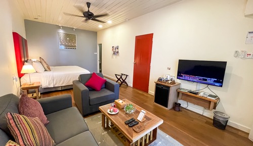 Beach Suite + Return Boat Transfer
