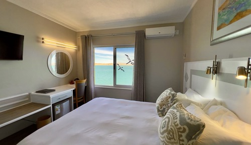 Habitación Confort doble, vistas al mar, mirando al mar