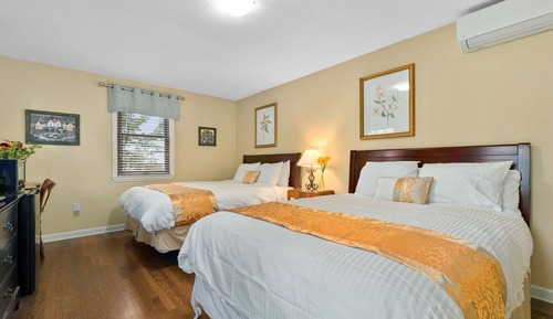 Room #3 - 2 Queen Beds
