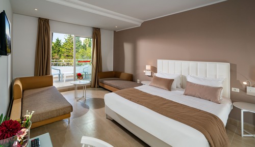 Habitación cuádruple estándar