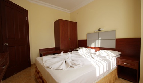 Suite panorámica, 1 habitación, no fumadores, vistas a la piscina