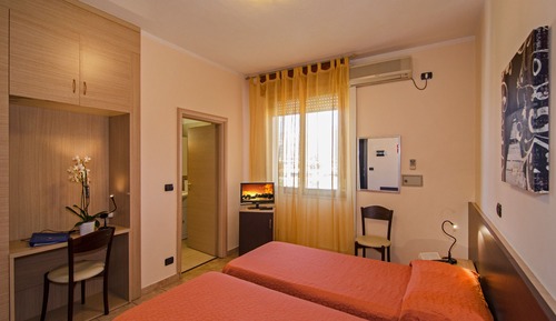 Habitación estándar con 1 cama doble o 2 individuales, 1 habitación