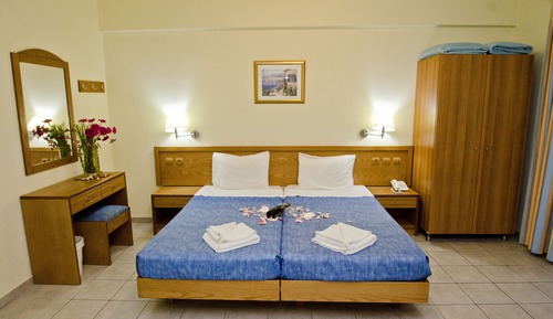 Superior room with kitchenette