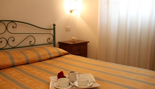 Habitación estándar con 1 cama doble o 2 individuales
