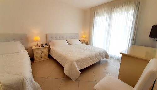 Habitación triple (Dependance)