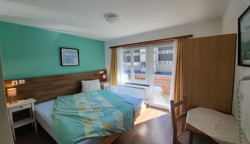 Habitación doble de uso individual, balcón