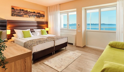Superior room with balcony and sea view