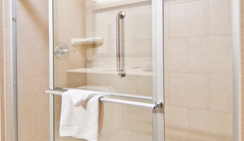 Habitación, 1 cama de matrimonio grande (Shower Only)