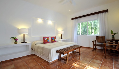 Habitación, 1 cama de matrimonio grande, vistas al jardín