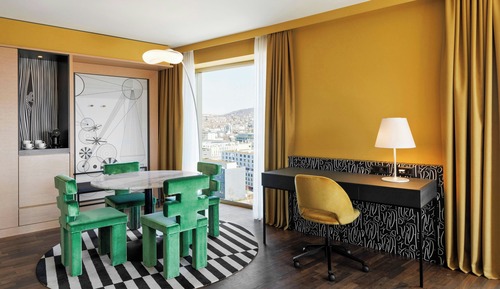 Suite Club, 1 cama de matrimonio grande con sofá cama