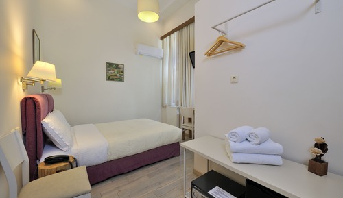 Habitación estándar con 1 cama doble o 2 individuales