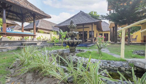 Villa, vistas al jardín (Teluki, No.11)