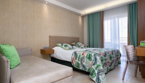 Habitación Deluxe con 1 cama doble o 2 individuales, vistas al mar