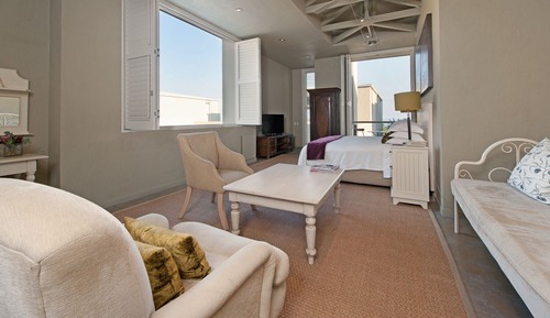 Olive deluxe room