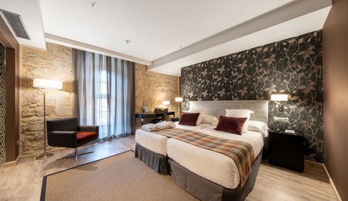 Habitación estándar con 1 cama doble o 2 individuales