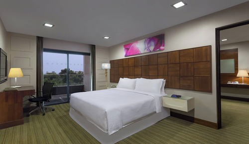 Suite, 1 habitación, balcón, vistas a la ciudad