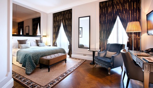 Habitación clásica, 1 cama de matrimonio grande, no fumadores (Liberty Square View, 3 persons)
