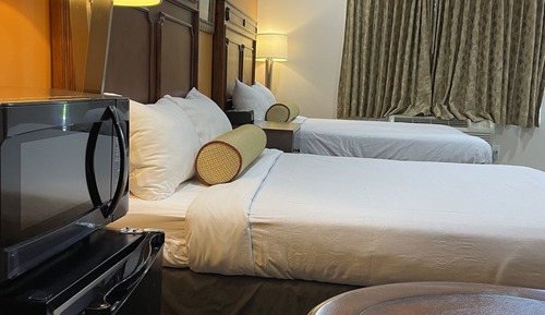 Suite estudio, 2 camas de matrimonio, no fumadores
