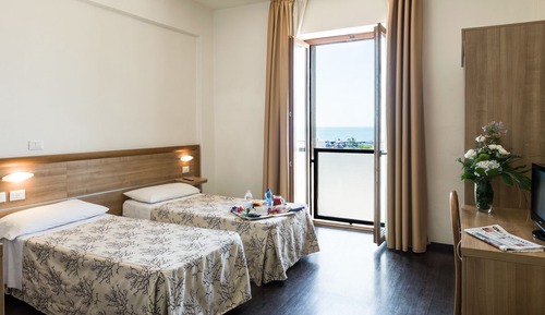 Habitación Deluxe con 1 cama doble o 2 individuales, vistas al mar