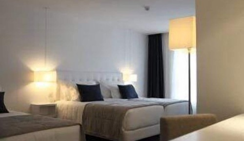 Habitación familiar (2 Adults + 1 Child)