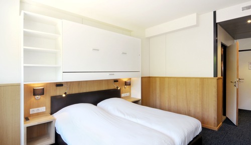 Habitación Confort con 1 cama doble o 2 individuales