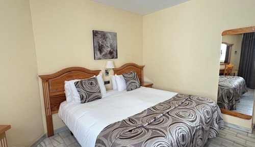 Apartamento clásico, 1 habitación, terraza, vistas parciales al mar