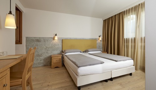 Habitación estándar con 1 cama doble o 2 individuales