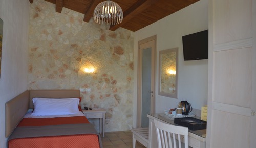 Habitación económica, baño privado, vistas al jardín