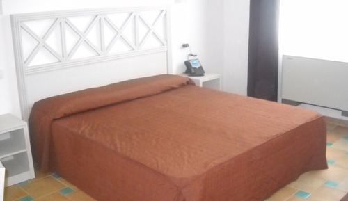 Habitación con 1 cama doble o 2 individuales