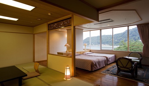 Habitación superior, varias camas, fumadores (Japanese Western Room, Beef Dinner)
