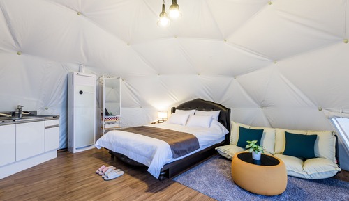 Dome Glamping