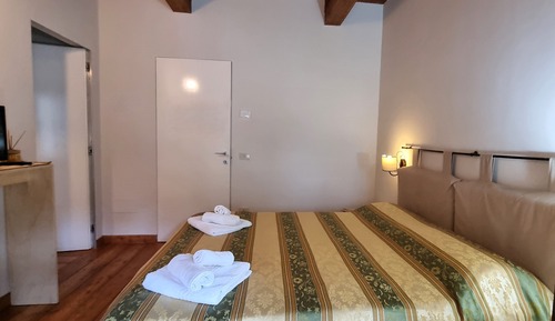Habitación Deluxe con 1 cama doble o 2 individuales, balcón
