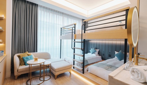 Habitación básica, varias camas, no fumadores (Bunk Beds Only, Single+Single)