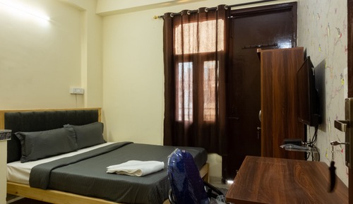 Estudio Deluxe, 1 cama de matrimonio grande, fumadores, cocina básica