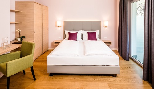 Suite junior, 1 cama de matrimonio, no fumadores, vistas a la piscina