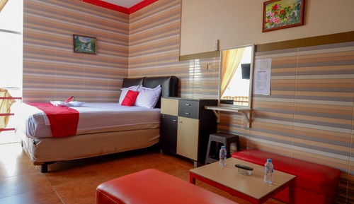 Habitación Deluxe (Reddoorz)