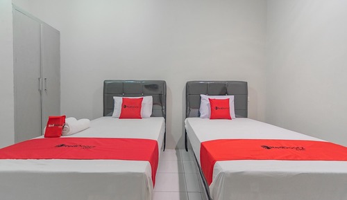 Habitación con 2 camas individuales (Reddoorz)