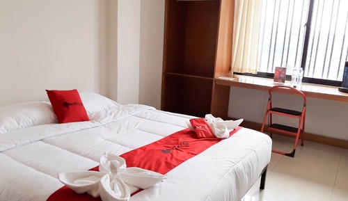 Habitación doble (Reddoorz)