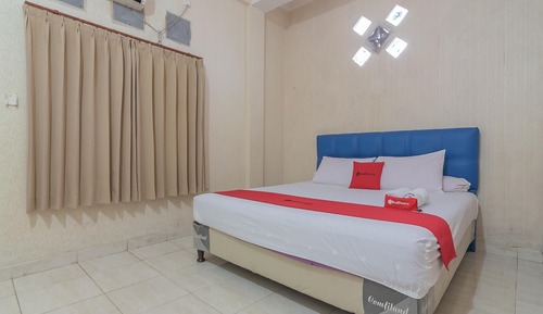 Habitación doble (Reddoorz)