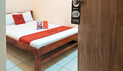 Habitación doble (Reddoorz)