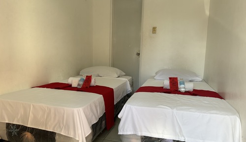 Habitación con 2 camas individuales
