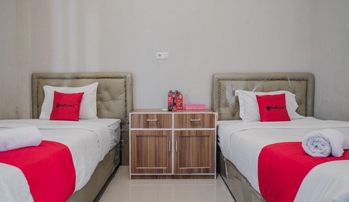 Habitación con 2 camas individuales (Reddoorz)