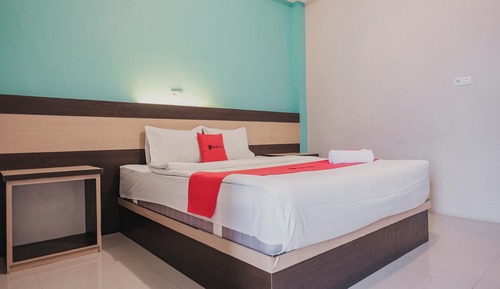 Habitación doble (Reddoorz)