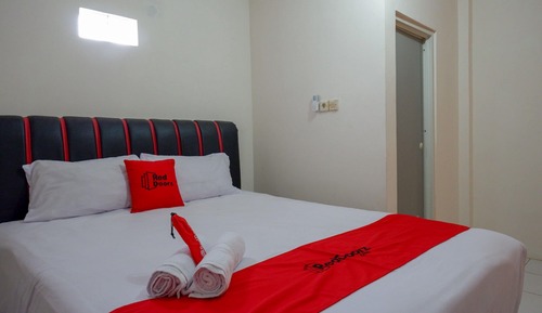 Habitación doble (Reddoorz)
