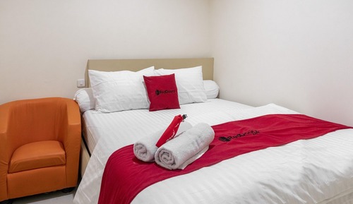 Habitación doble (Reddoorz)