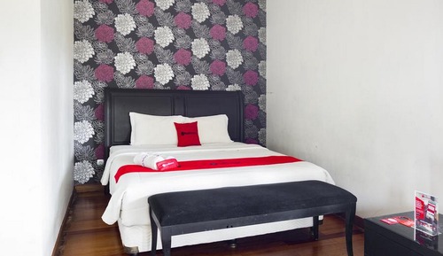 Habitación doble (Reddoorz)