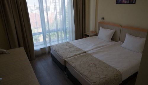 Habitación tradicional con 1 cama doble o 2 individuales